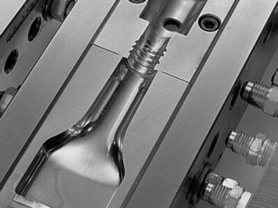 تفاوت قالب‌گیری تزریقی و بادی در چیست؟ - پلاستوایران